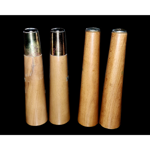 Vintage Mid Century wooden salt and pepper shakers - Picture 4 of 6